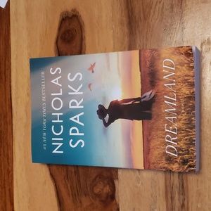 Novel- Dreamland by Nicholas Sparks